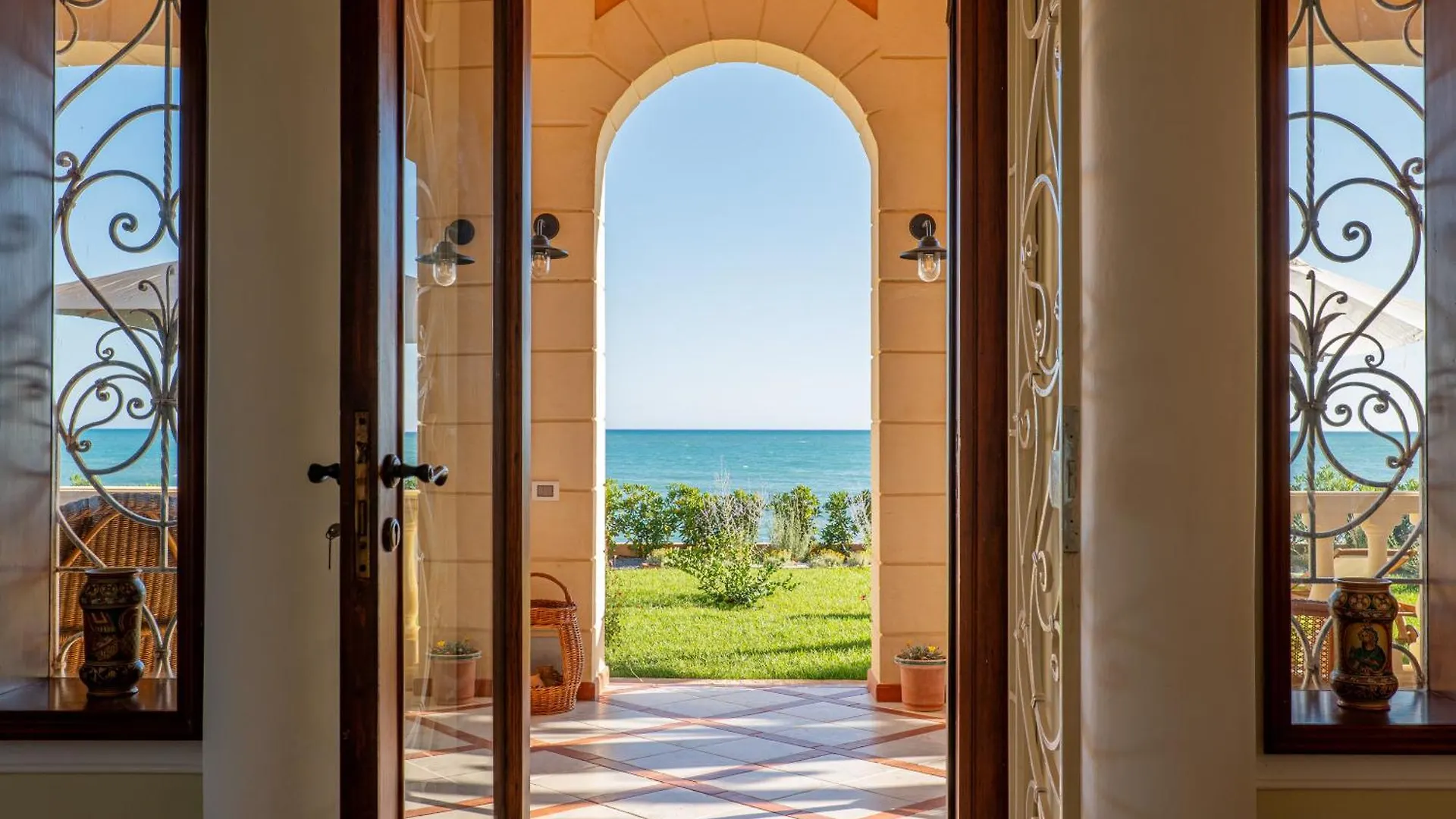 Villa Liberty San Leone